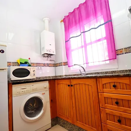 Apartmán Junto Al Mar Piscina Solo Familias *
