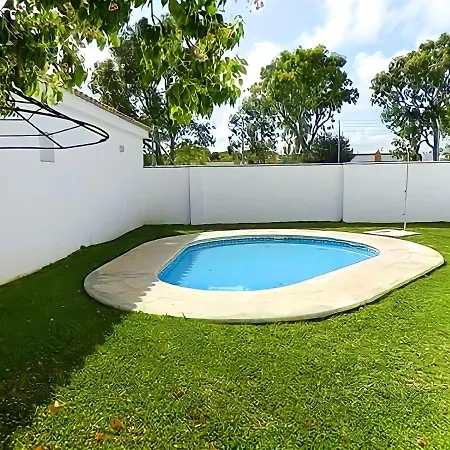 Junto Al Mar Piscina Solo Familias Apartment